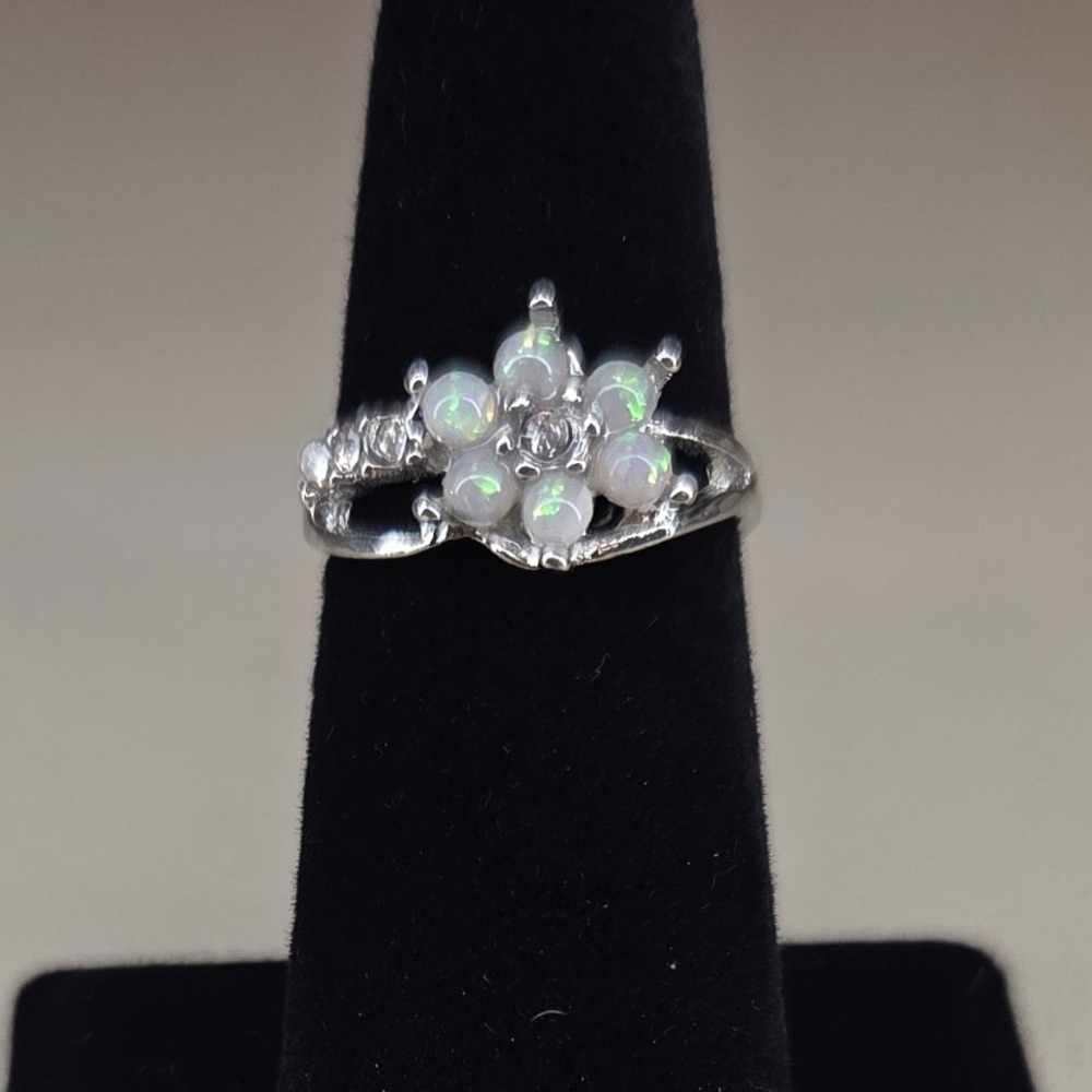 Silver Tone White Faux Opal Flower Cluster Ring Size 7 Crystal Accents 0384
